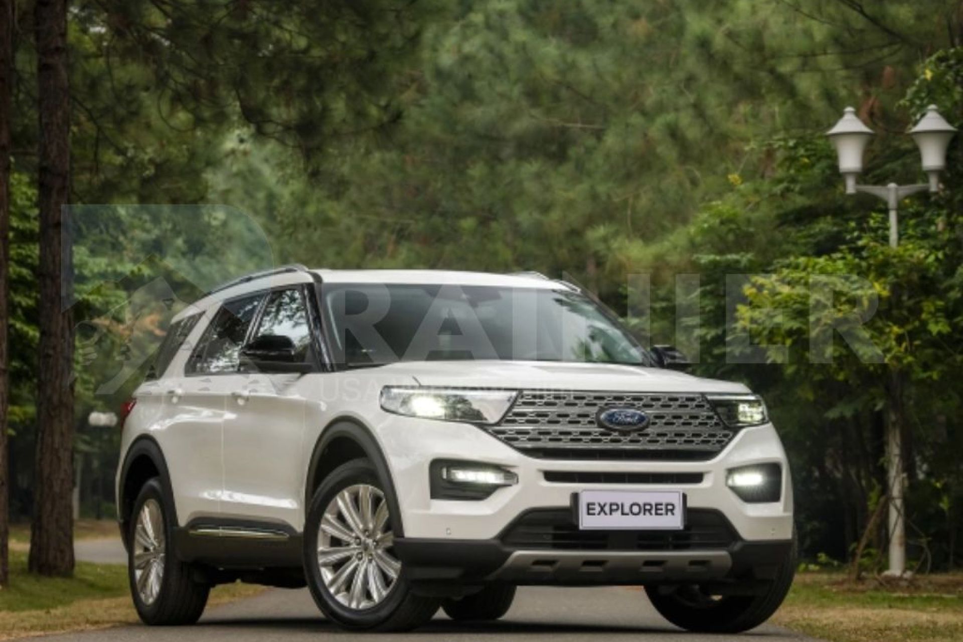 Mẫu xe Ford Everest SUV 7 Chỗ