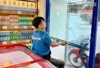 thi công dán phim cách nhiệt cho showroom - cửa hàng chống nắng hiệu quả