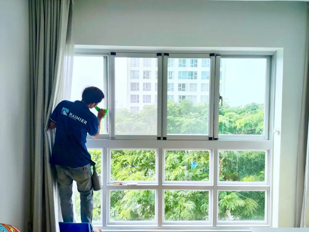 Độ truyền sáng 70% giúp không gian đón trọn ánh sáng tự nhiên