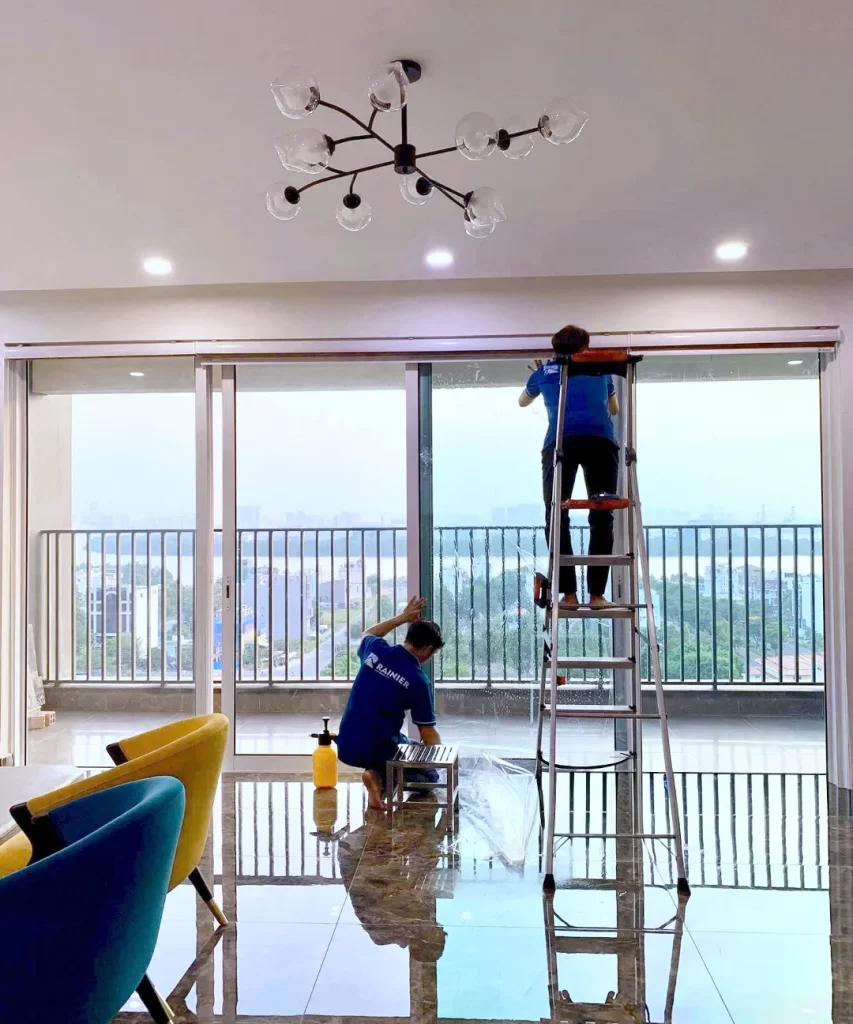 Quá trình dán phim cách nhiệt Rainier Villa Nano UV400 cho cửa kính