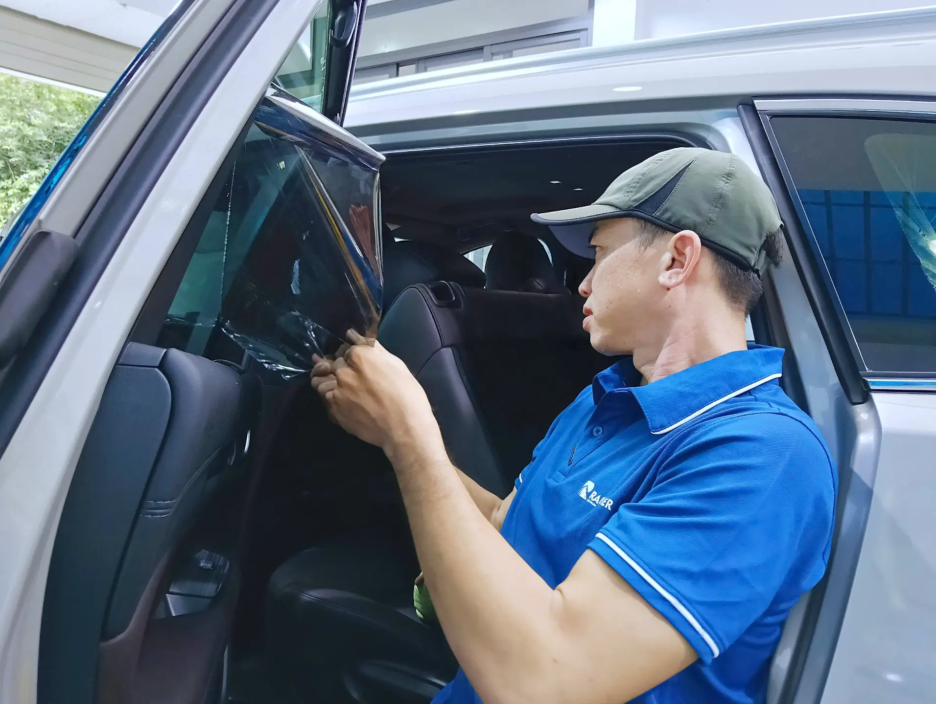 Quá trình thi công chuyên nghiệp của đội ngũ kỹ thuật Rainier