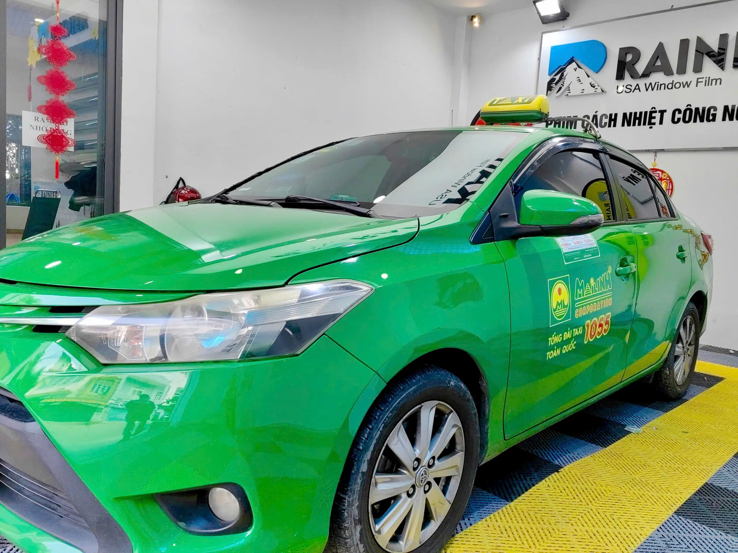 Với khả năng cách nhiệt vượt trội, phim cách nhiệt Rainier sẽ bảo vệ cho không gian bên trong