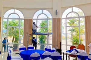 Dán phim cách nhiệt cho tòa nhà, văn phòng doanh nghiệp Dán phim cách nhiệt nhà kính cho tòa nhà văn phòng