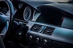 Phim cách nhiệt Rainier Diamond – Bảo vệ nội thất tối ưu Phim cách nhiệt Rainier Diamond bảo vệ nội thất ô tô và nhà kính khỏi tia UV