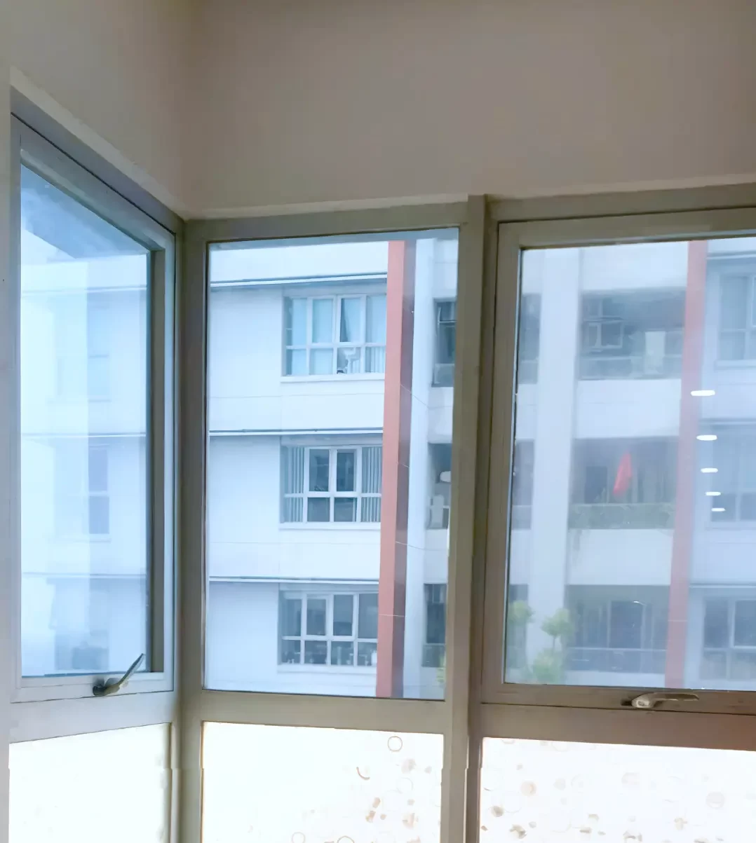 Thi công phim cách nhiệt Rainier Colorful mã RSBD tại Lotte Mart - Quận 10