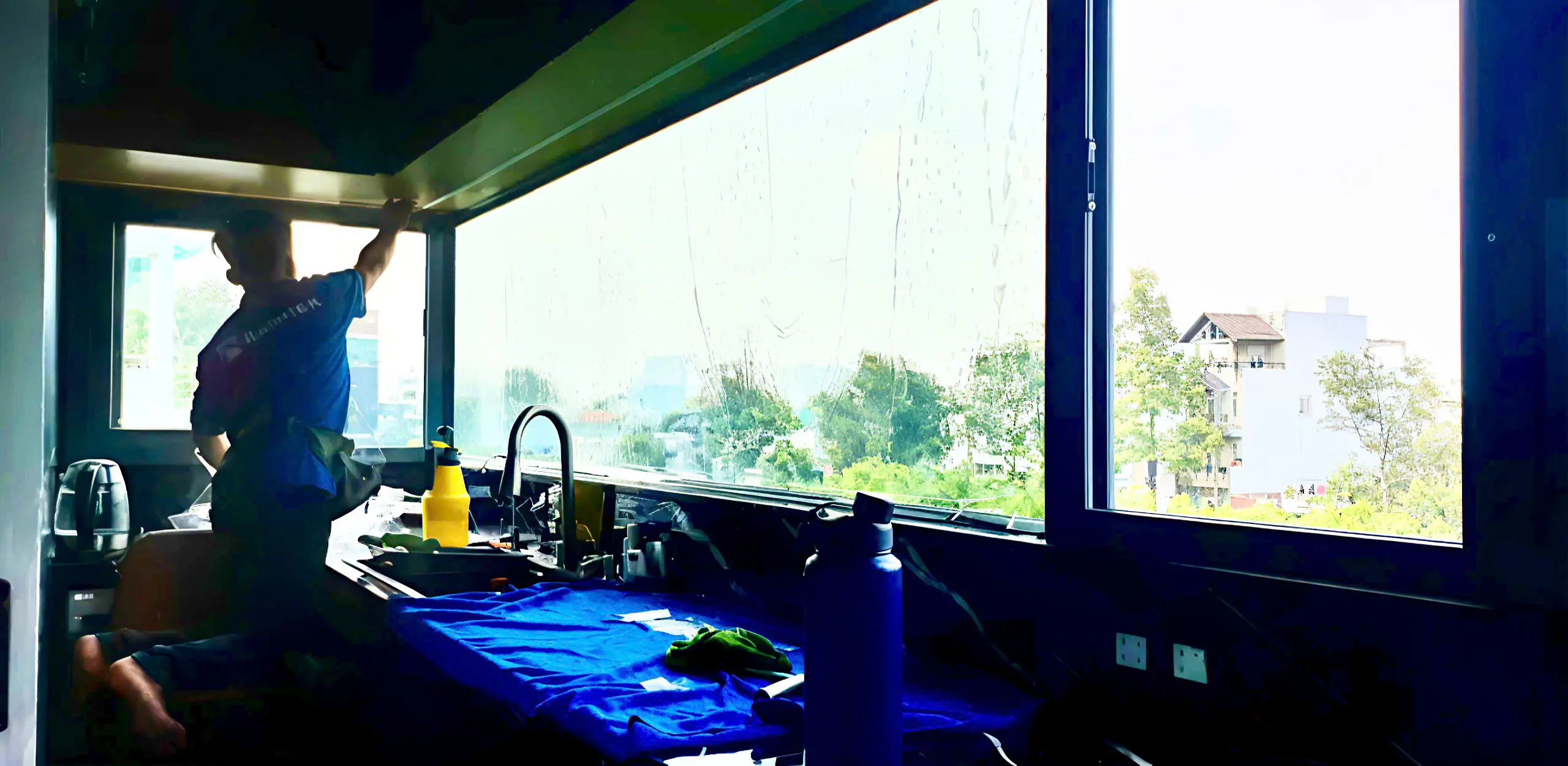 Thi công phim cách nhiệt Rainier Villa Nano UVCare tại nhà phố Tân Bình