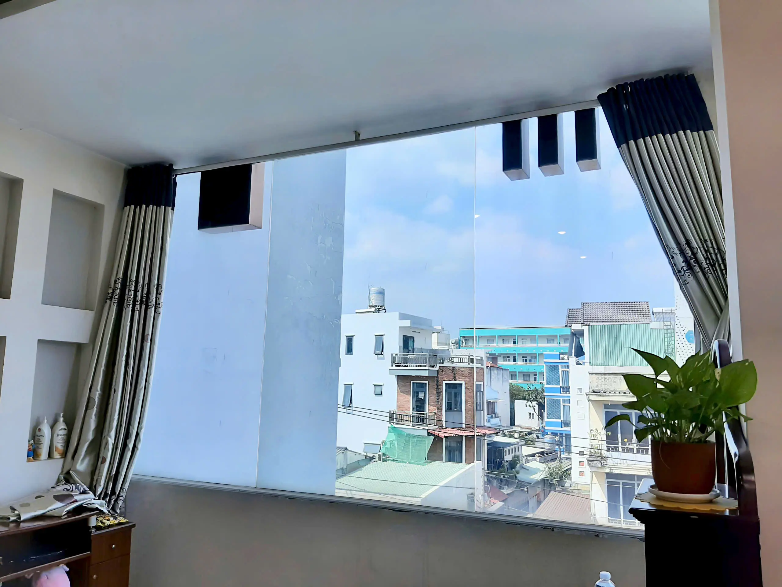 Phim cách nhiệt mã R20SA với độ truyền sáng hoàn hảo