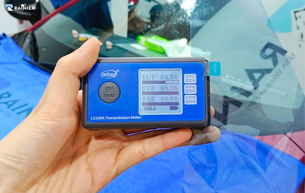 Các chỉ số của phim cách nhiệt Rainier Film cách nhiệt ô tô chất lượng cao giúp chống tia UV và giảm nhiệt hiệu quả