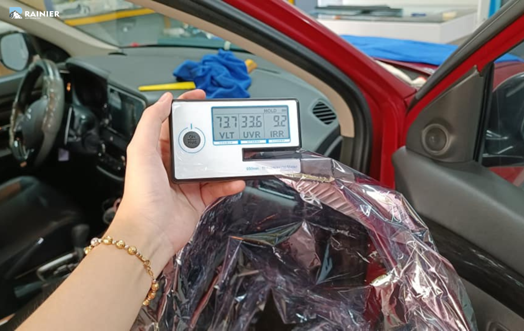 Dấu hiệu nhận biết khi cần thay phim cách nhiệt ô tô Phim cách nhiệt ô tô bị phồng rộp, bong tróc hoặc giảm khả năng chống nóng là lúc cần thay mới