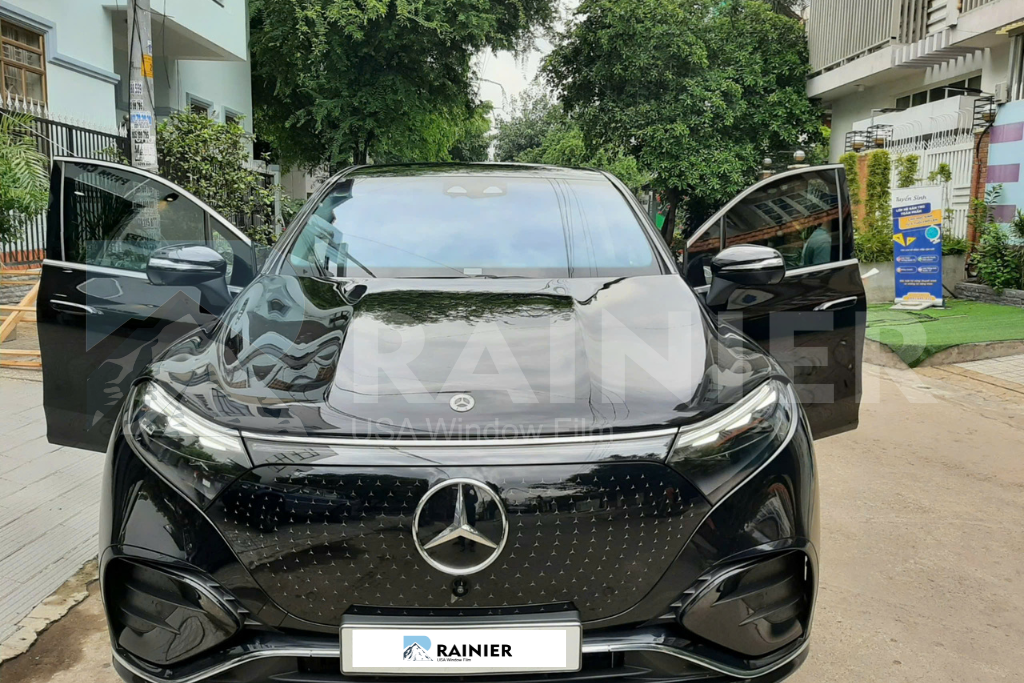 Đảm bảo sự riêng tư khi dán phim cách nhiệt ô tô Phim cách nhiệt ô tô giúp đảm bảo sự riêng tư bên trong xe