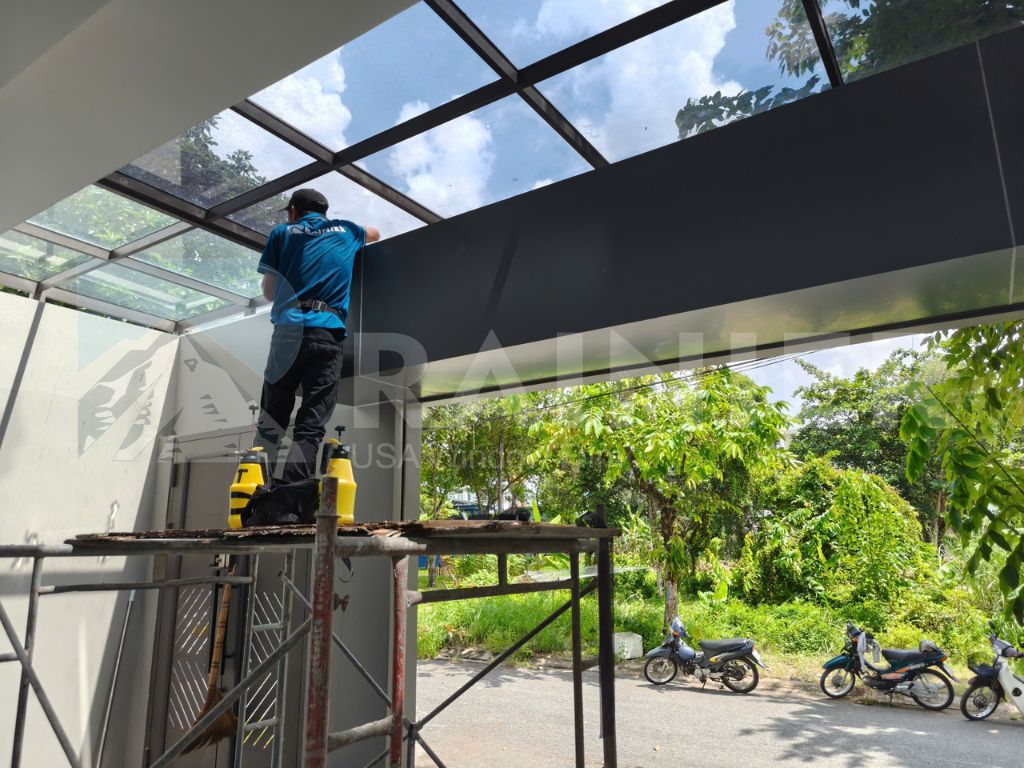 Phim cách nhiệt mái kính với độ xuyên sáng phù hợp công năng sử dụng