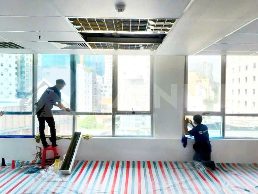 Dịch vụ thi công phim cách nhiệt cao cấp cho tòa nhà tại TP.HCM của Rainier