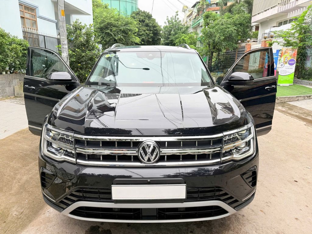 Kính lái không được bảo vệ đúng cách, ánh nắng gắt và hiện tượng chói lóa có thể khiến mắt nhanh mỏi, giảm độ tập trung và làm tăng nguy cơ mất an toàn khi lái xe