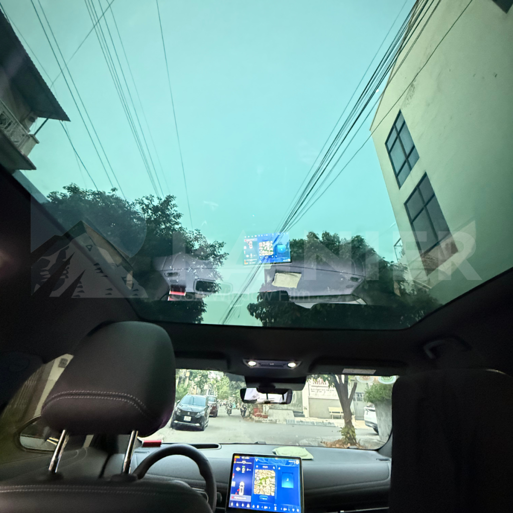 dán phim cách nhiệt cửa sổ trời giúp giảm chói và hạn chế nóng