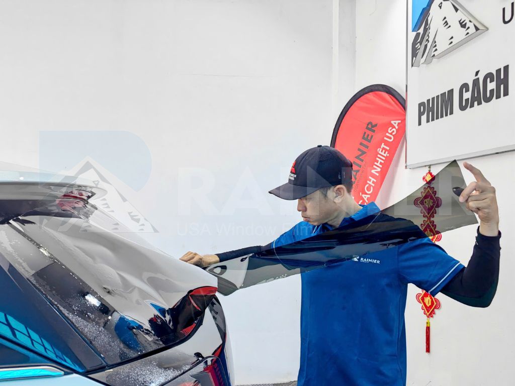 Thi công phim cách nhiệt đúng kỹ thuật giúp đảm bảo hiệu quả cách nhiệt