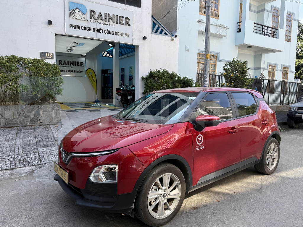 Địa chỉ dán phim cách nhiệt ô tô Tân Phú