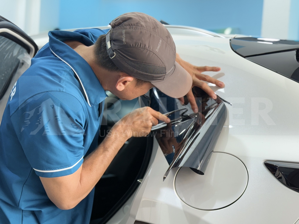 Bước 3: Đo đạc và cắt phim chuẩn kích thước