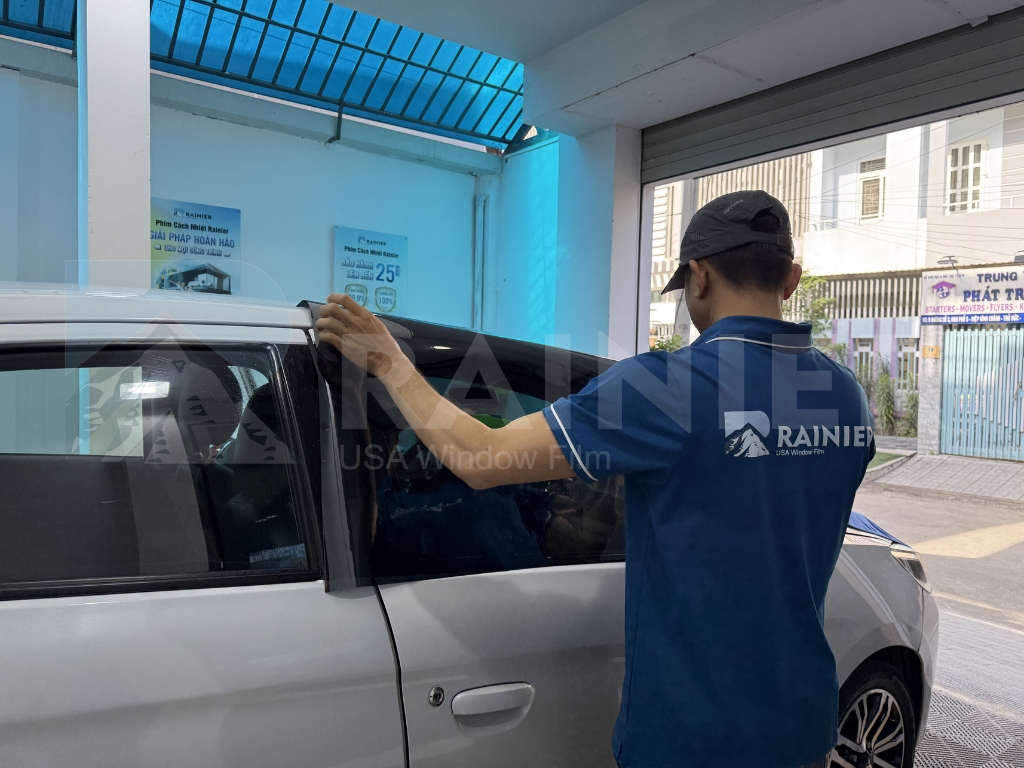 Đội ngũ kỹ thuật viên Rainier thi công tay nghề tốt