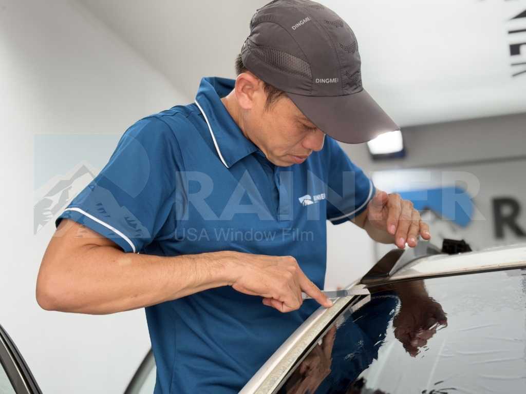 Trang thiết bị chuyên dụng và tay nghề kỹ thuật viên Trang thiết bị chuyên dụng và tay nghề kỹ thuật viên
