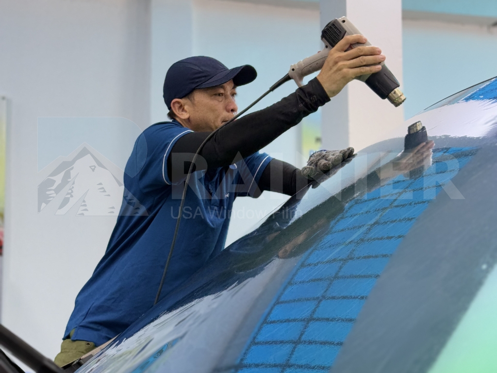Dán phim cách nhiệt ô tô quận Tây Hồ
