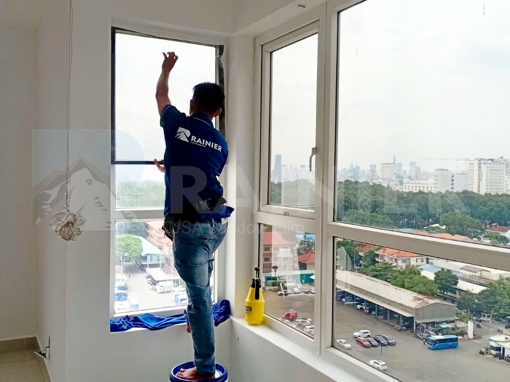 Phim cách nhiệt Rainier bảo vệ ngôi nhà trước tia hồng ngoại và tia UV