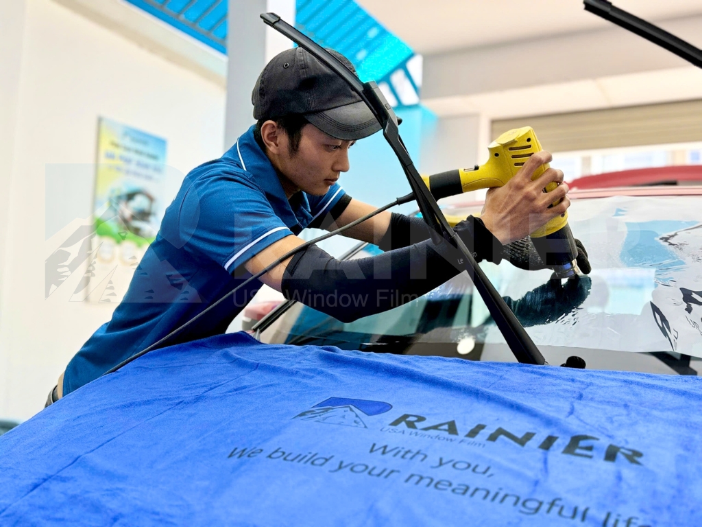 Rainier cung cấp giải pháp dán phim cách nhiệt Mỹ chuẩn quy trình