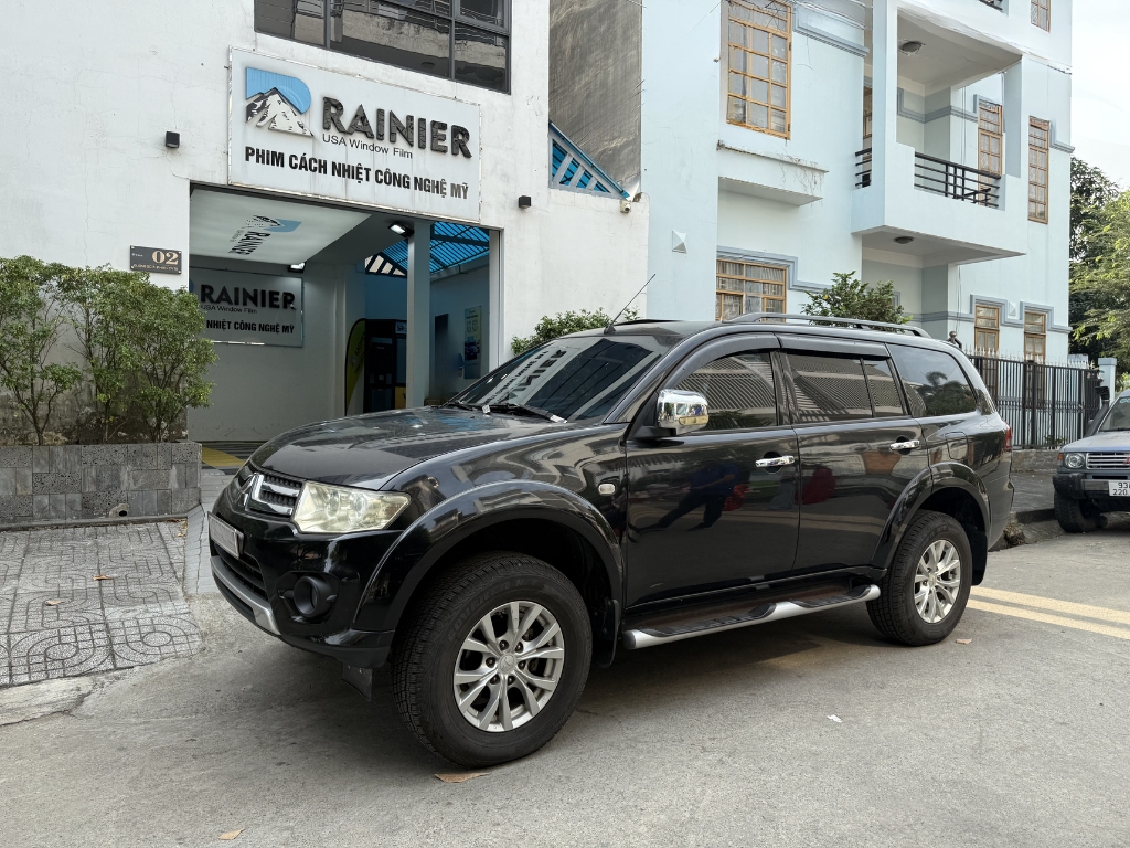 Nhu cầu dán phim cách nhiệt ô tô quận Cầu Giấy ngày càng tăng Nhu cầu dán phim cách nhiệt ô tô quận Cầu Giấy ngày càng tăng