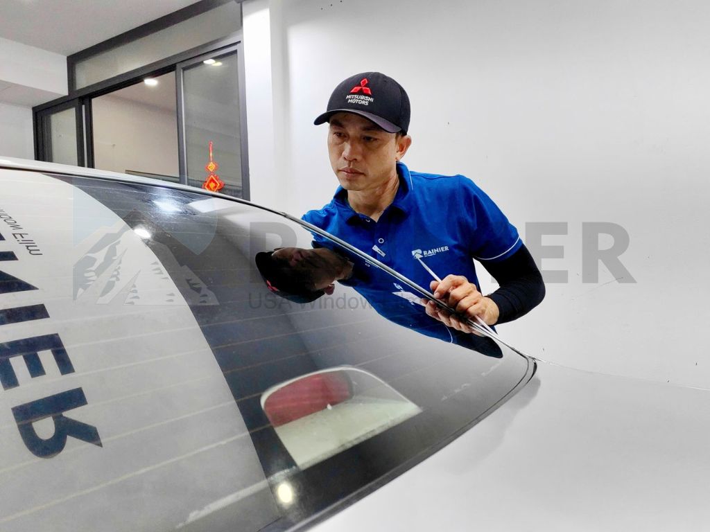 Nhận diện phim cách nhiệt chất lượng qua mùi hương của lớp keo