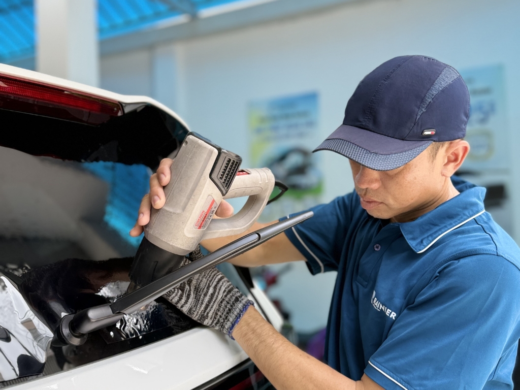 Máy sấy nhiệt là dụng cụ dán phim cách nhiệt bắt buộc Máy sấy nhiệt là dụng cụ dán phim cách nhiệt