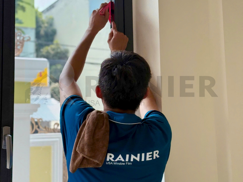 Quy trình thi công phim cách nhiệt quận 2 tiêu chuẩn Quy trình thi công phim cách nhiệt quận 2 tiêu chuẩn