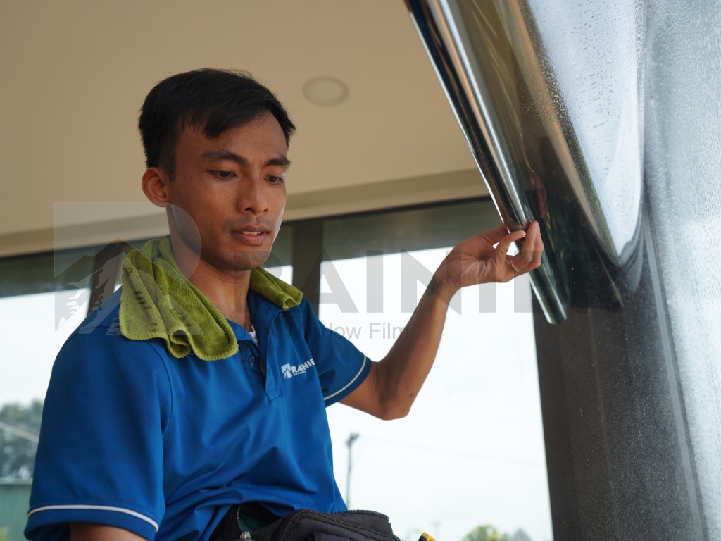 Phim cách nhiệt nhà kính Bến Tre tại Rainier USA Window Film