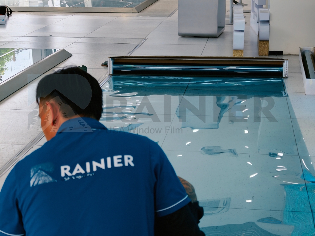 Quy trình dán phim cách nhiệt nhà kính Phú Nhuận