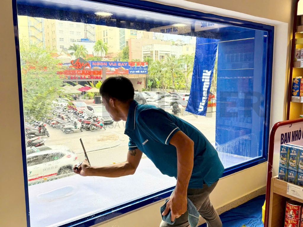 Quy trình lắp đặt phim cách nhiệt nhà kính Rainier