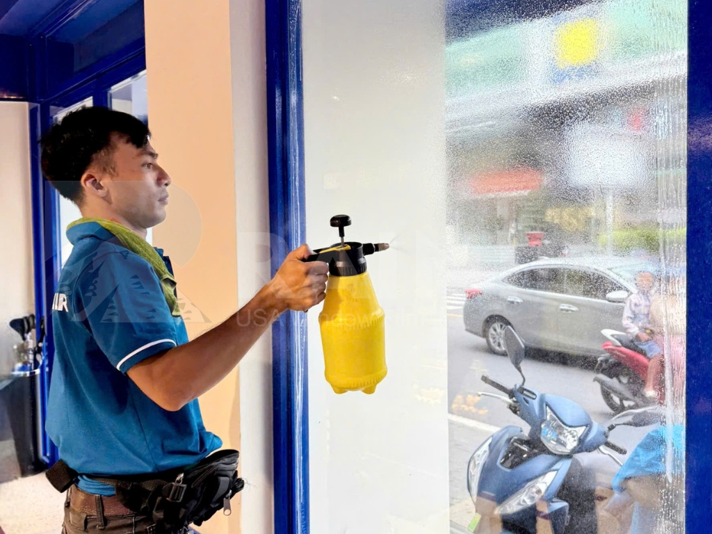 Thi công dán phim cách nhiệt nhà kính Hà Nội