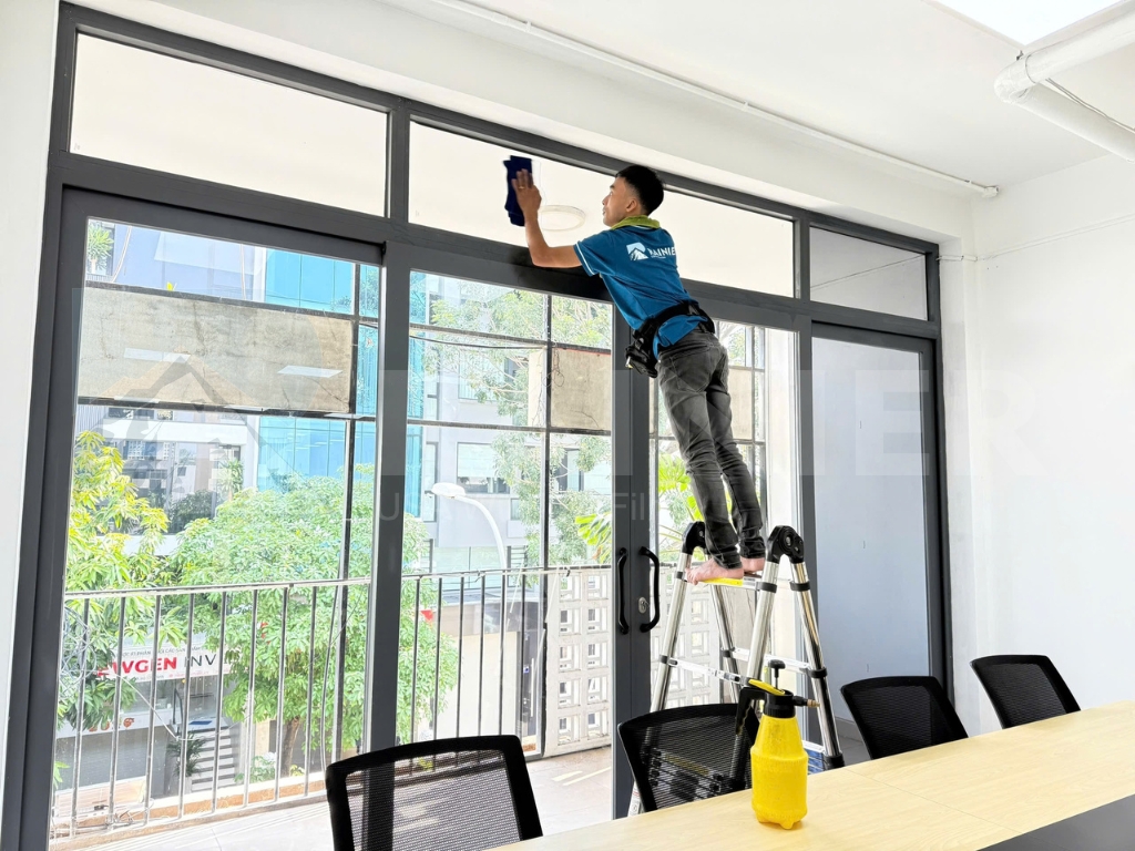 Thi công dán phim cách nhiệt nhà kính Đồng Tháp