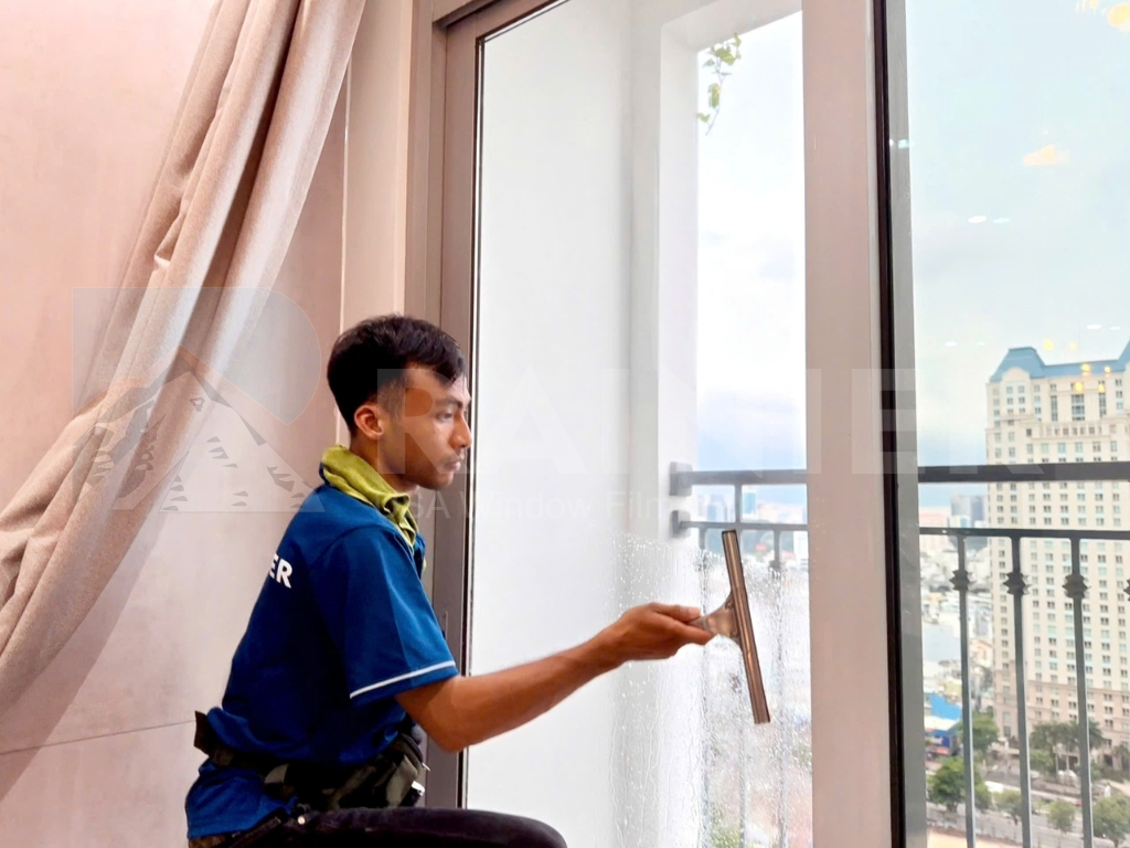Các dòng phim dán nhà kính bảo vệ an toàn từ Rainier