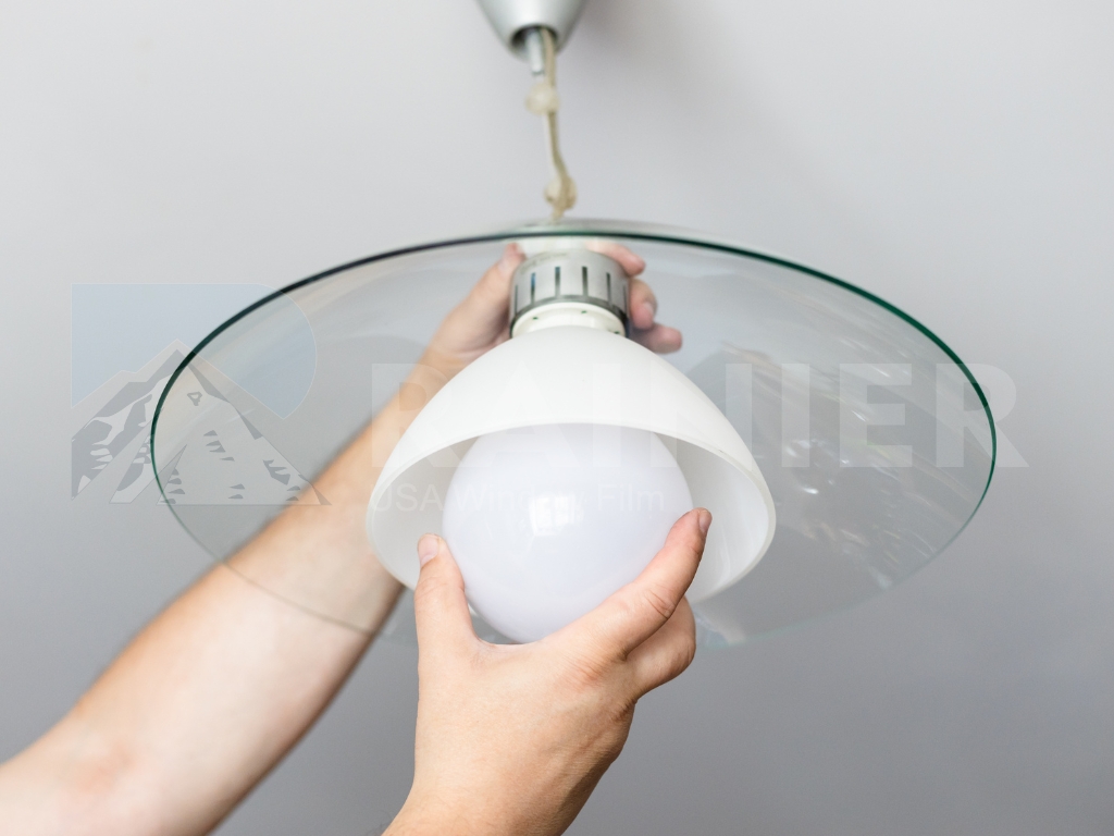 Thay bớt các thiết bị tỏa nhiệt để làm mát phòng kín