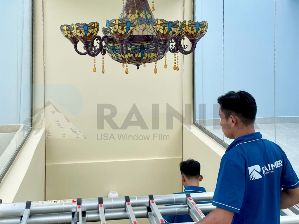 Lắp phim cách nhiệt chống nóng