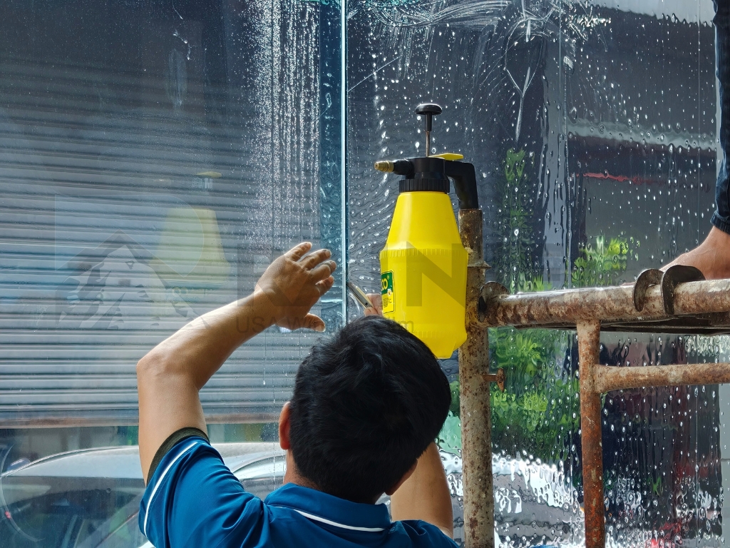 Thi công dán phim cách nhiệt nhà kính Hà Giang